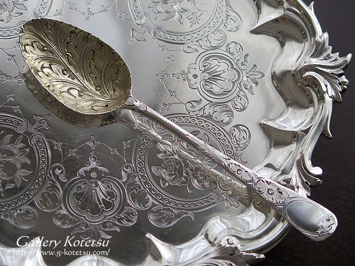 W[WA@x[Xv[ antique silver geogian berry spoon