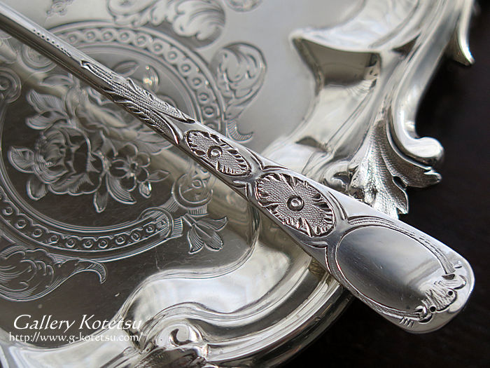 W[WA@x[Xv[ antique silver geogian berry spoon