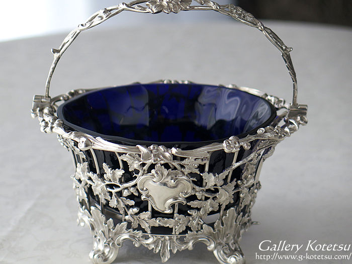 Vo[OXoXPbg antique silver glass basket