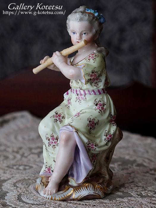 meissen figure }CZ