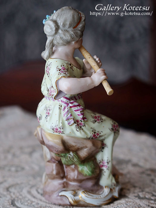 meissen figure }CZ