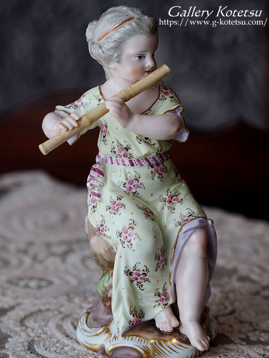 meissen figure }CZ