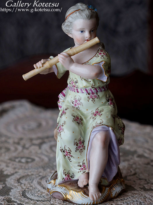 meissen figure }CZ