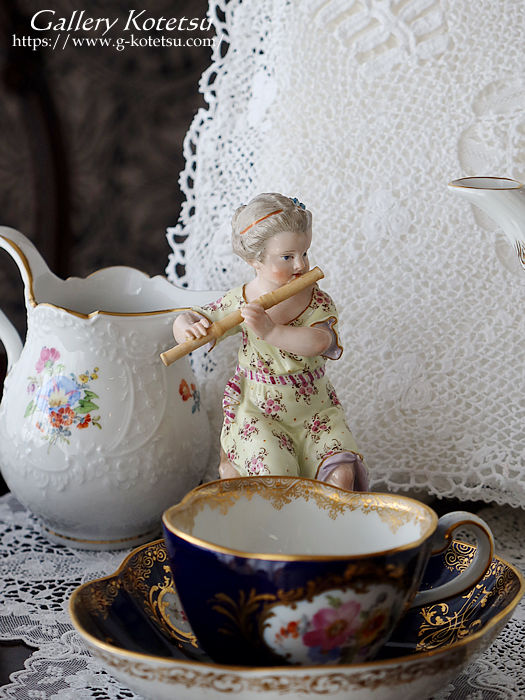 meissen figure }CZ