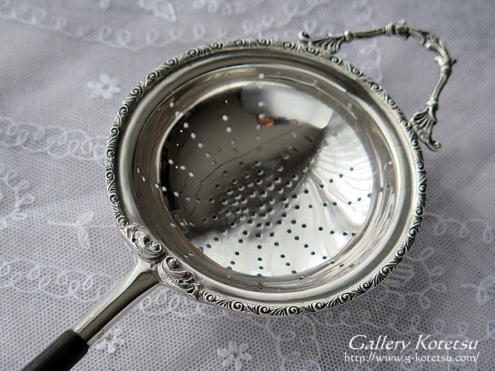 アンティークシルバーティーストレーナー antique silver teastrainer