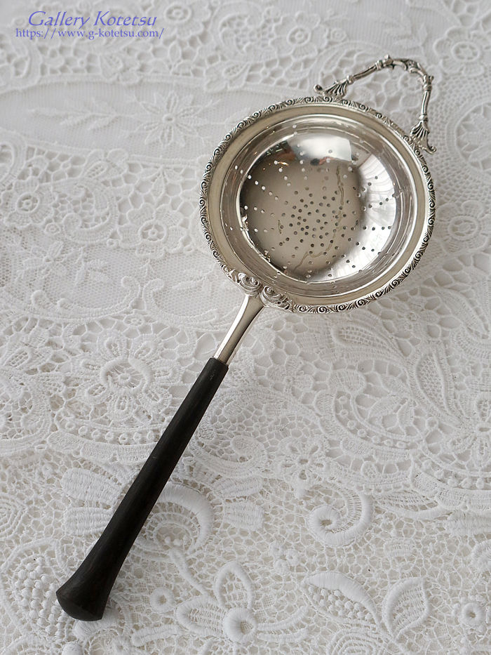 �A���e�B�[�N�V���o�[�e�B�[�X�g���[�i�[ antique silver teastrainer