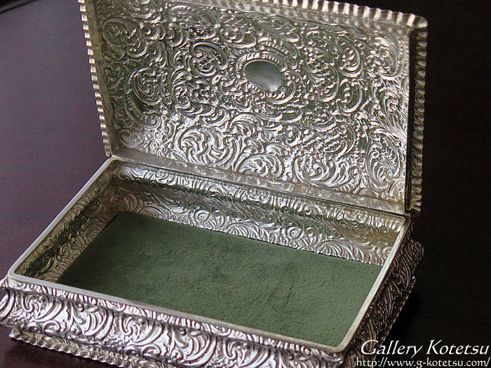 アンティークシルバー　ジュエリーボックス antiquesilver jewelrybox