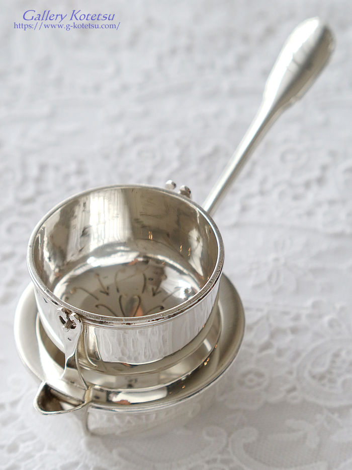 �A���e�B�[�N�V���o�[ antique silver napkin stand