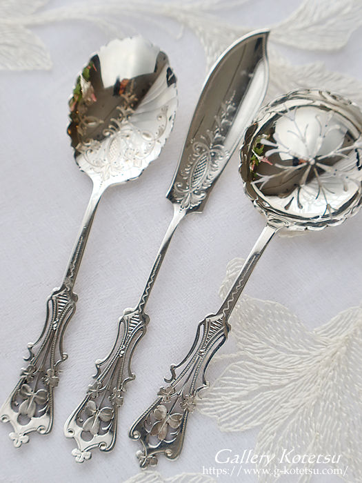 AeB[NVo[@Xv[ antique silver spoon