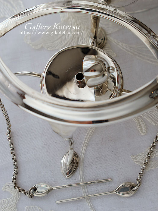 �V���o�[�e�B�[�P�g��