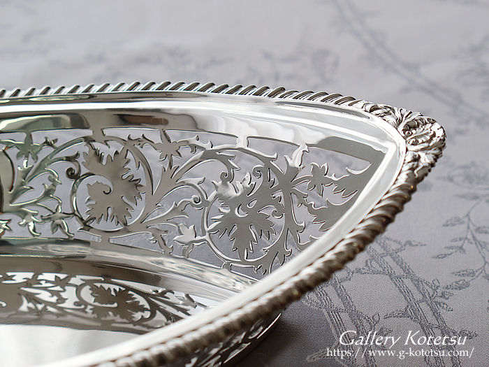 Antique silver bread basket �u���b�h�o�X�P�b�g