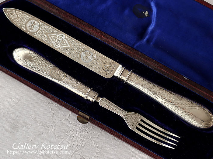 antique siver cake knife&fork AeB[NVo[