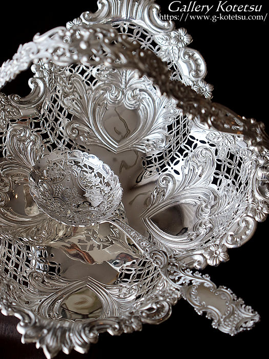 antique silver spoon AeB[NVo[