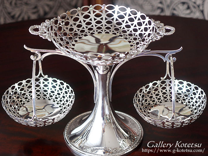 AeB[NVo[@Cp[ antique silver epergne