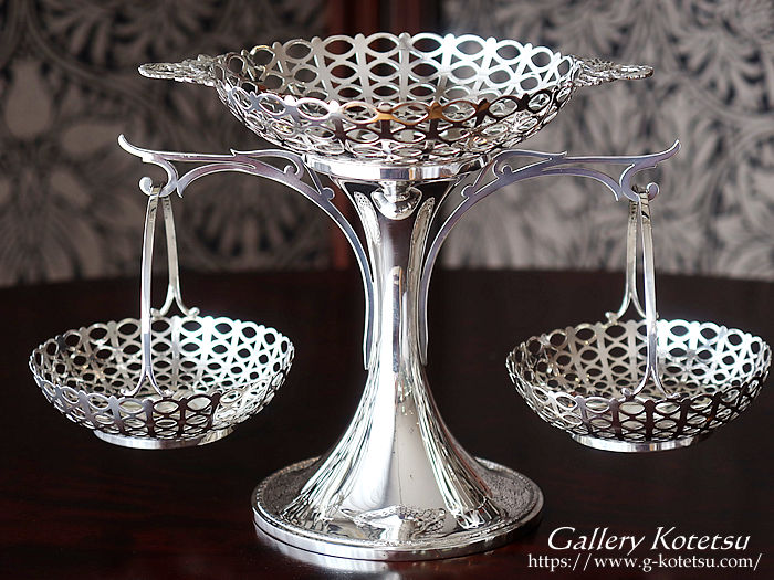 AeB[NVo[@Cp[ antique silver epergne