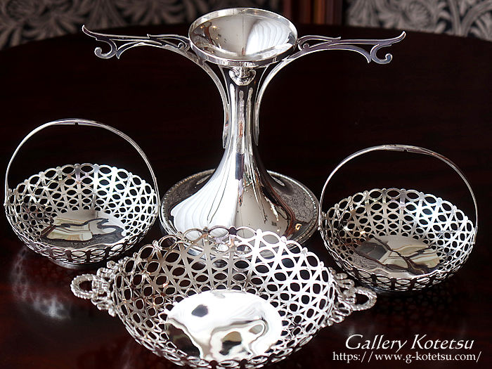 AeB[NVo[@Cp[ antique silver epergne