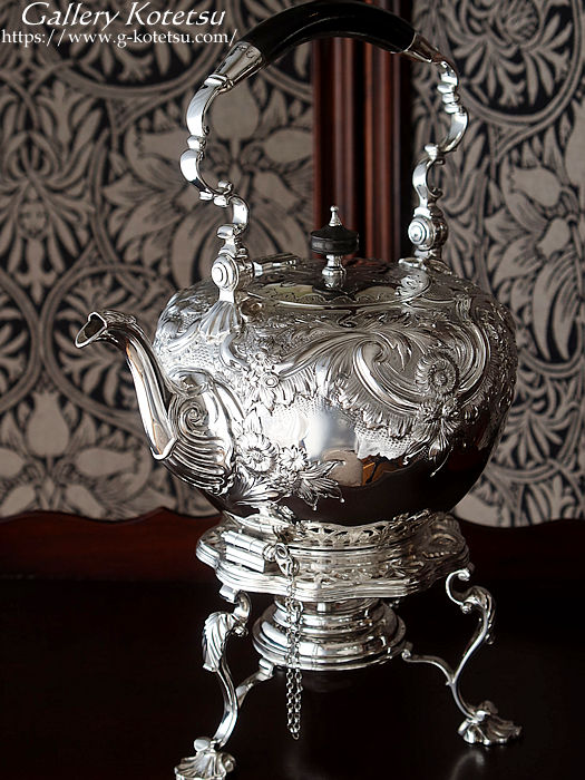 AeB[NVo[@eB[Pg antique silver tea kettle