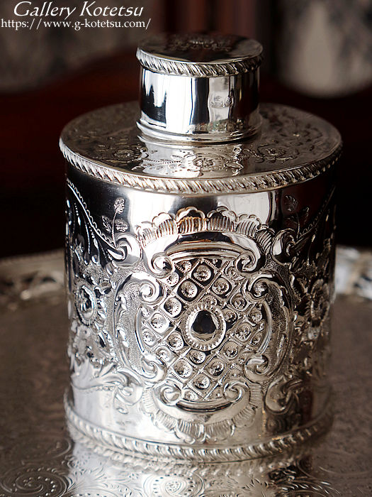 AeB[NVo[@eB[LfB antique silver tea caddy