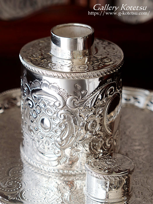 AeB[NVo[@eB[LfB antique silver tea caddy