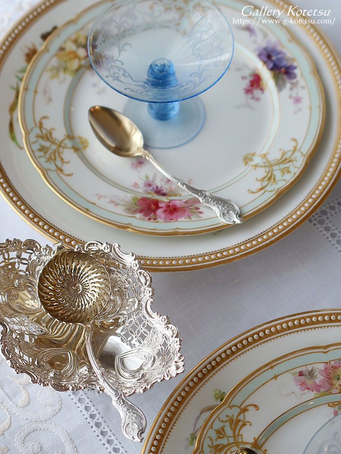 AeB[NVo[@antique silver french silver