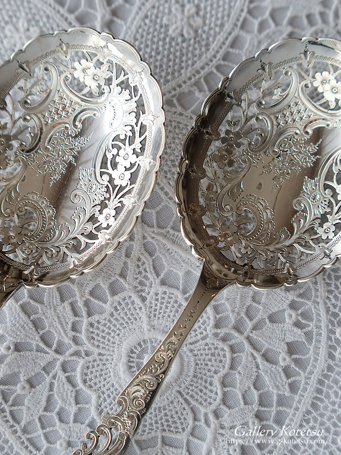 AeB[NVo[@Xv[ antique silver spoon