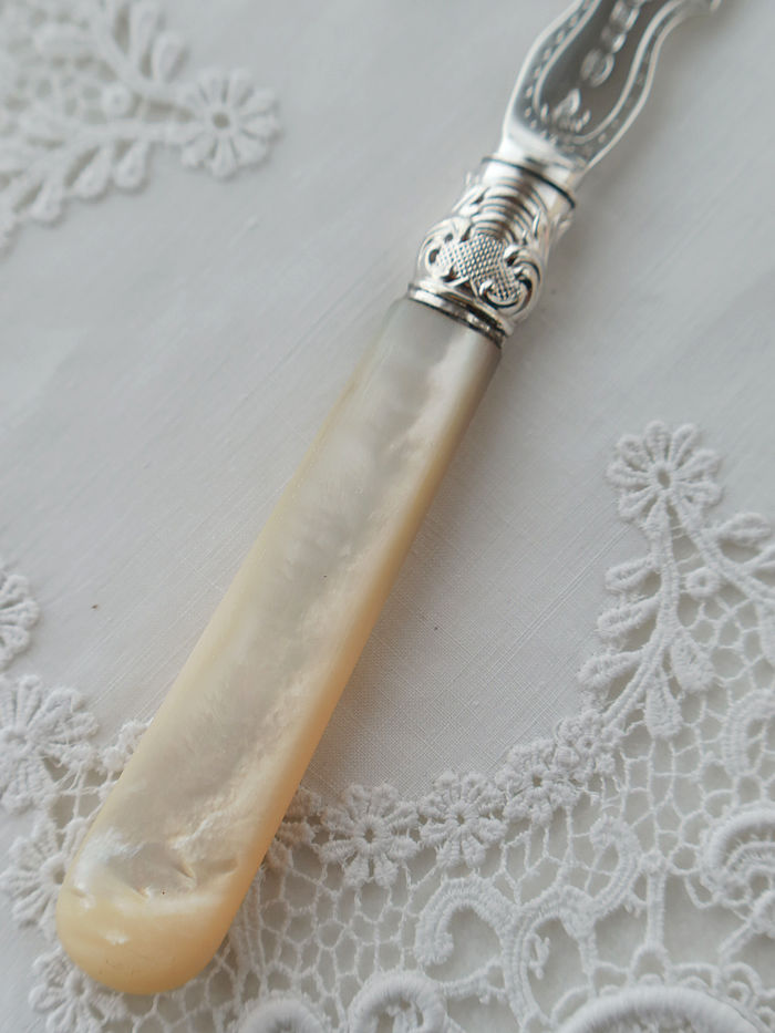 AeB[NVo[@o^[iCt antique silver butter knife