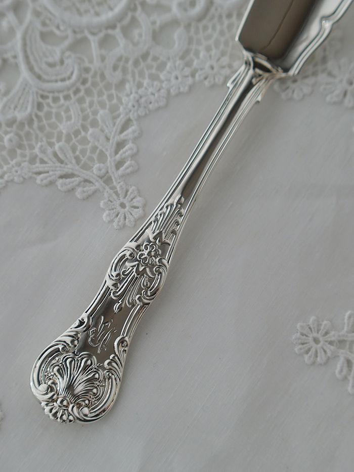 AeB[NVo[@o^[iCt antique silver butter knife