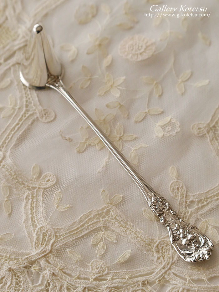 AeB[NVo[@Xibt@\ antique silver snuffer