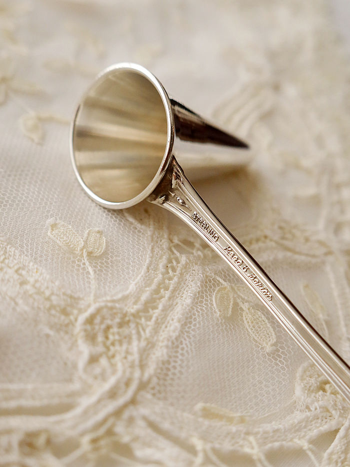 AeB[NVo[@Xibt@\ antique silver snuffer