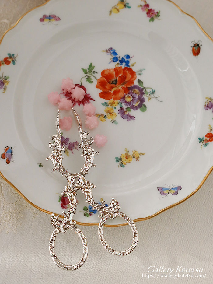 AeB[NVo[@antique silver french silver