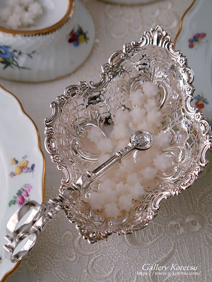 AeB[NVo[@antique silver french silver