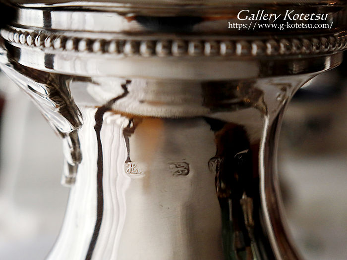 �w�X�^�[�@�ׁ[�g�}���@�V���o�[�|�b�g Heter Bateman silver coffee pot