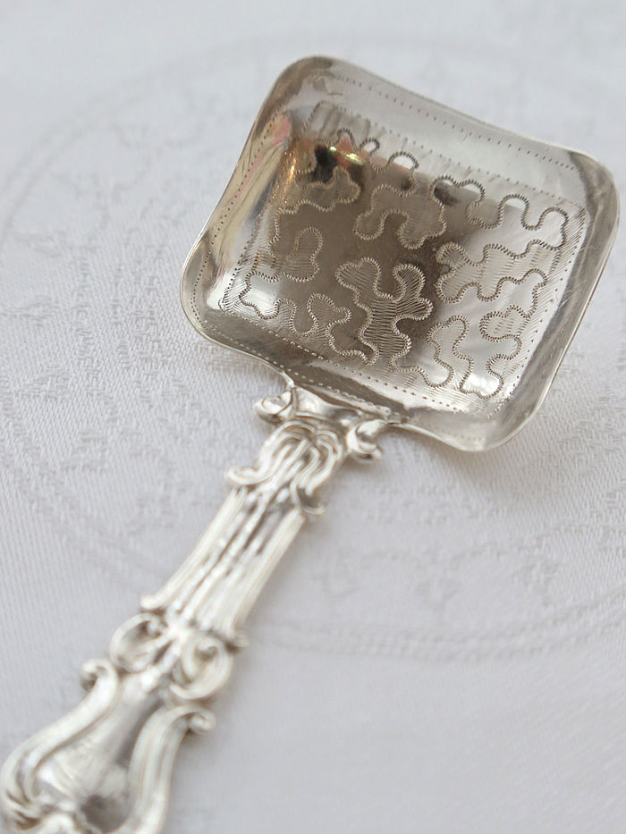 �A���e�B�[�N�V���o�[ antique silver caddy spoon