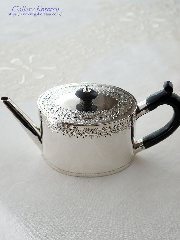 �p����� sterling siver antique silver tea pot �A���e�B�[�N�V���o�[�@�e�B�[�|�b�g