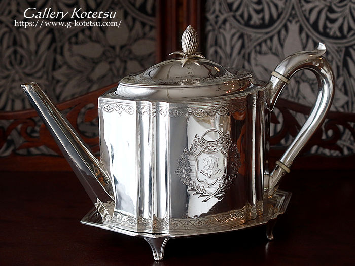 �p����� sterling siver antique silver tea pot �A���e�B�[�N�V���o�[�@�e�B�[�|�b�g