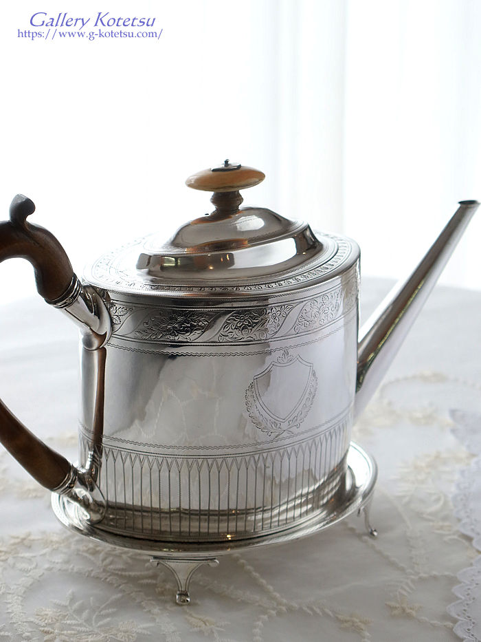 �p����� sterling siver antique silver tea pot �A���e�B�[�N�V���o�[�@�e�B�[�|�b�g