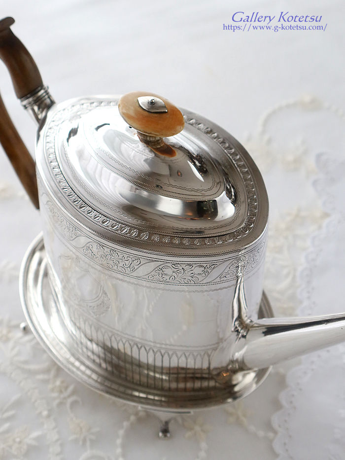 �p����� sterling siver antique silver tea pot �A���e�B�[�N�V���o�[�@�e�B�[�|�b�g