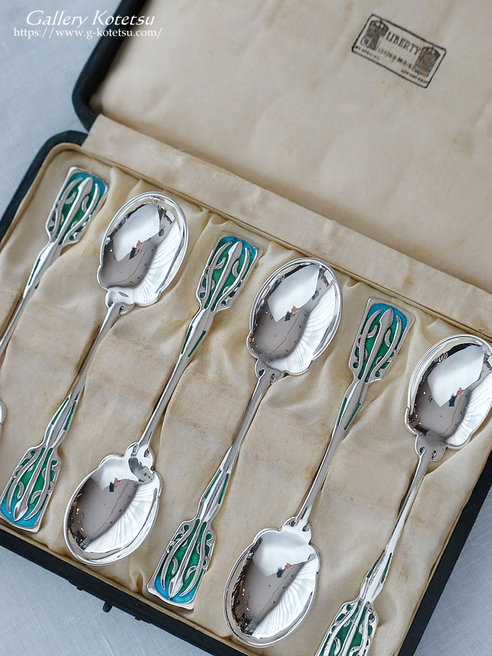 �A���e�B�[�N�V���o�[�@�G�i�����X�v�[�� Kate Allen antique silver enamel spoon