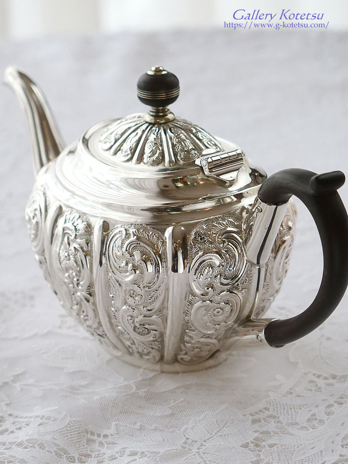 �A���e�B�[�N�V���o�[�@�e�B�[�|�b�g antique silver teapot