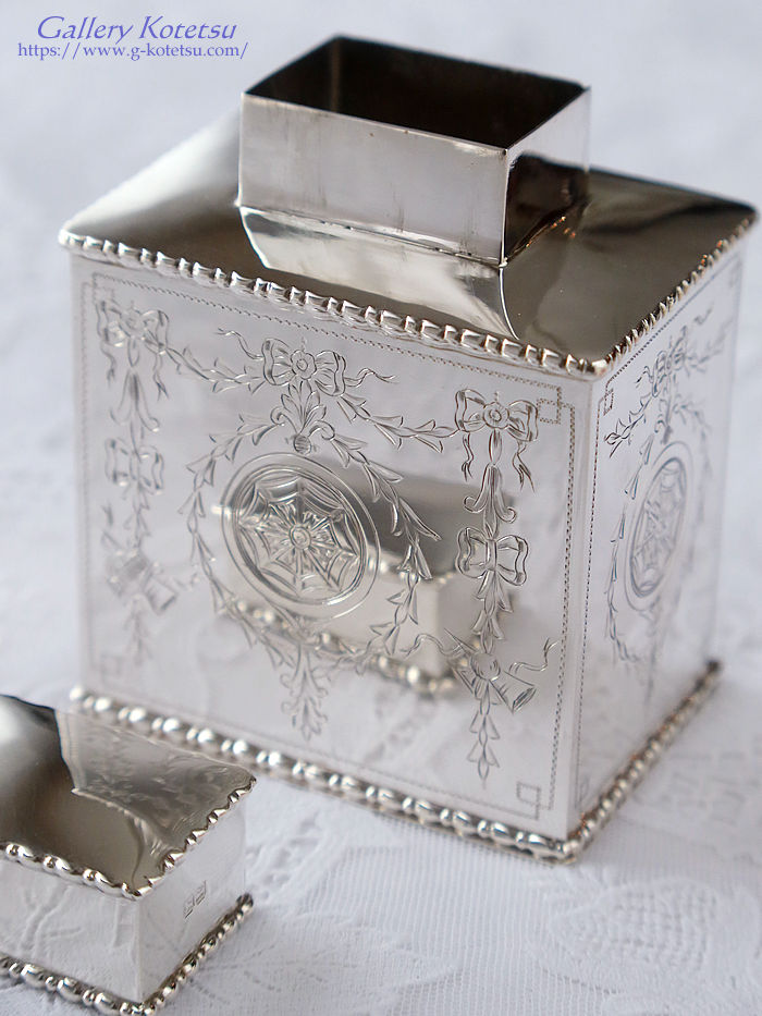�A���e�B�[�N�V���o�[�@�e�B�[�L���f�B antique silver tea caddy