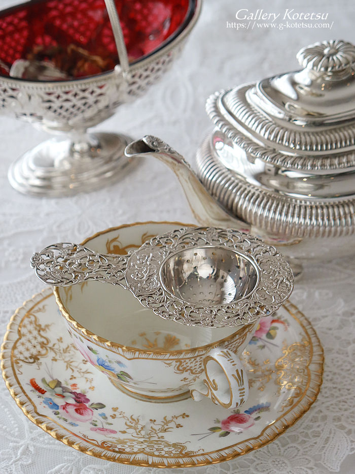 antique silver tea strainer �A���e�B�[�N�V���o�[�@�e�B�[�X�g���[�i�[