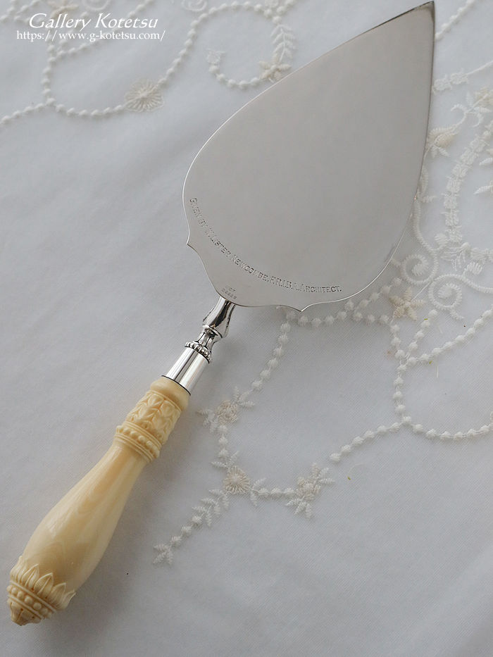 �A���e�B�[�N�V���o�[�@�t�B�b�V���X���C�X antique silver fish slice