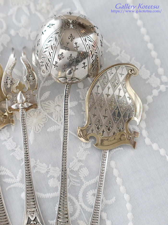 �t�����`�V���o�[�@antique silver dessert fork