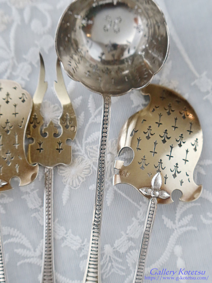 �t�����`�V���o�[�@antique silver dessert fork
