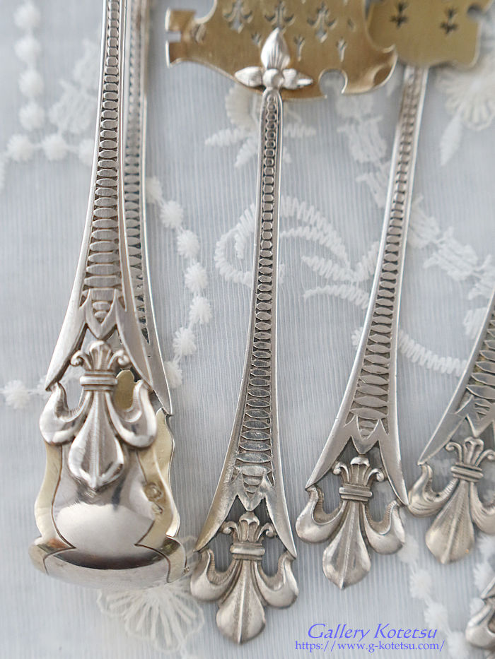 �t�����`�V���o�[�@antique silver dessert fork