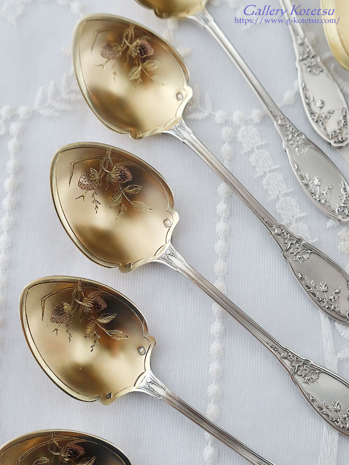 �t�����`�V���o�[ antique silver strawberry service