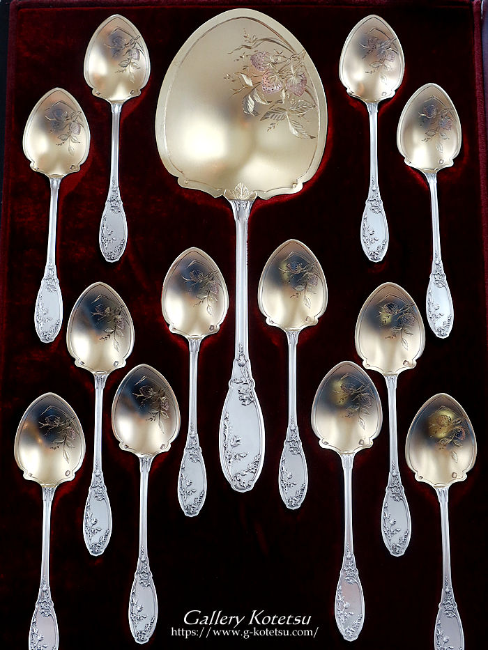 �t�����`�V���o�[ antique silver strawberry service
