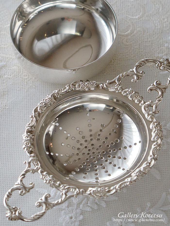 �A���e�B�[�N�V���o�[�@�e�B�[�X�g���[�i�[ antique silver tea strainer