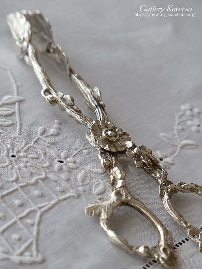 �A���e�B�[�N�V���o�[�@�g���O antique silver tong