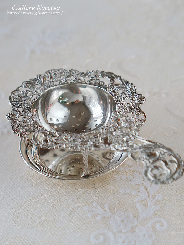 �A���e�B�[�N�V���o�[�@�e�B�[�X�g���[�i�[ antique silver tea strainer